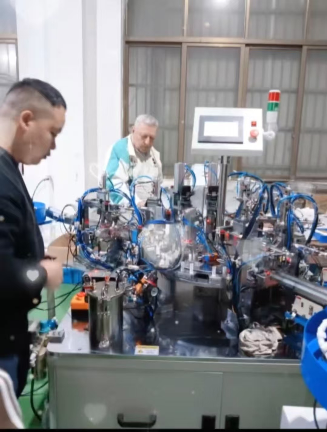 I clienti dall'Egitto vengono a visitare la nostra fabbrica